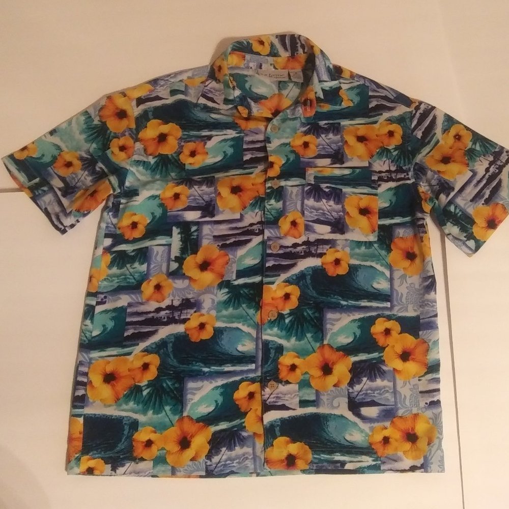Men's extreme gear hawaiian shirt size M or S?